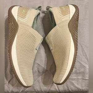 Ryka Echo slip on sneaker - women’s 7.5